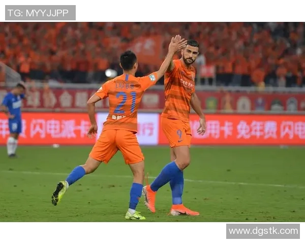 国安鲁能激战正酣中超巅峰对决引发球迷热议与期待